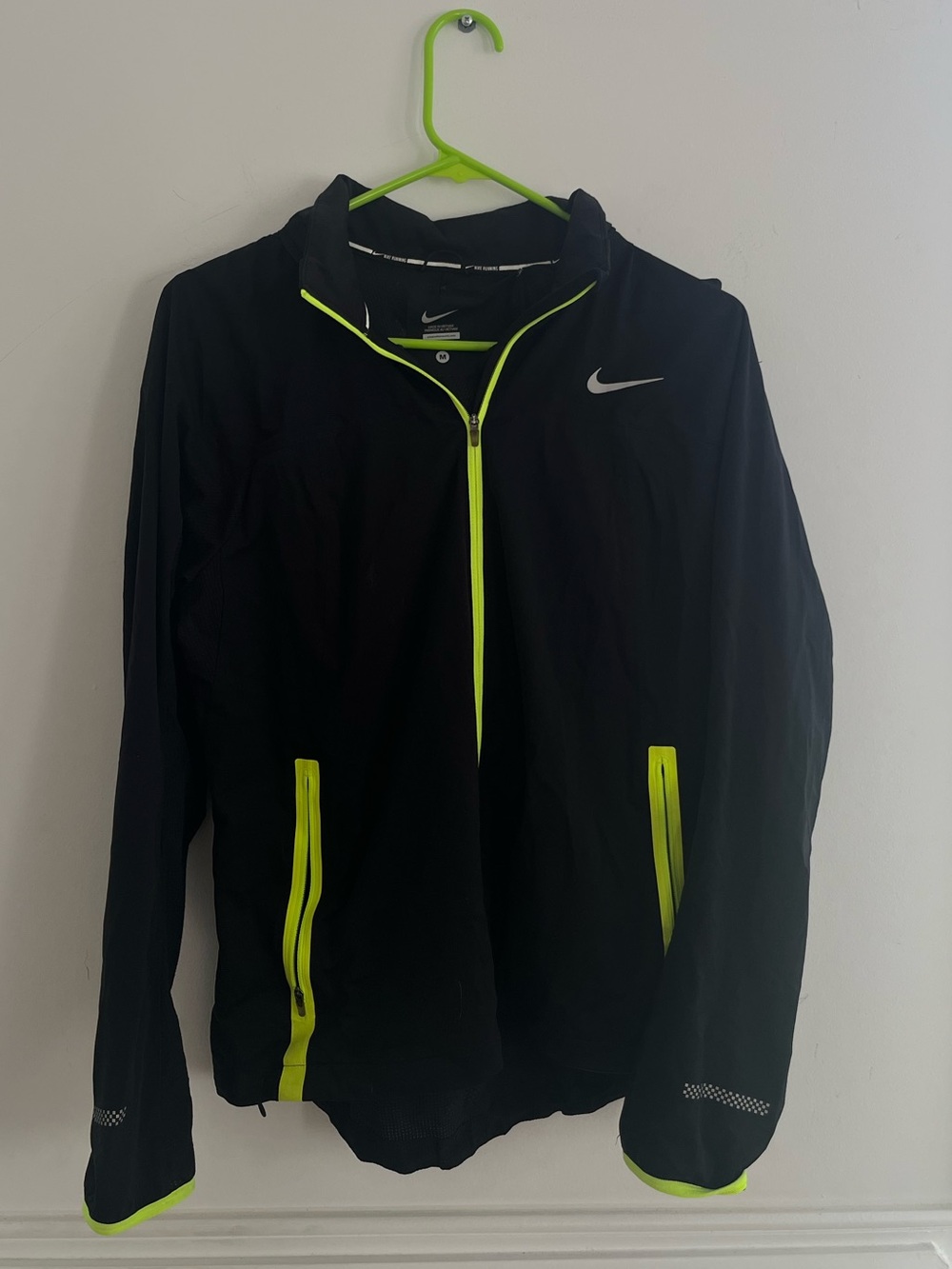 Nike Men's Hooded Running Windbreaker